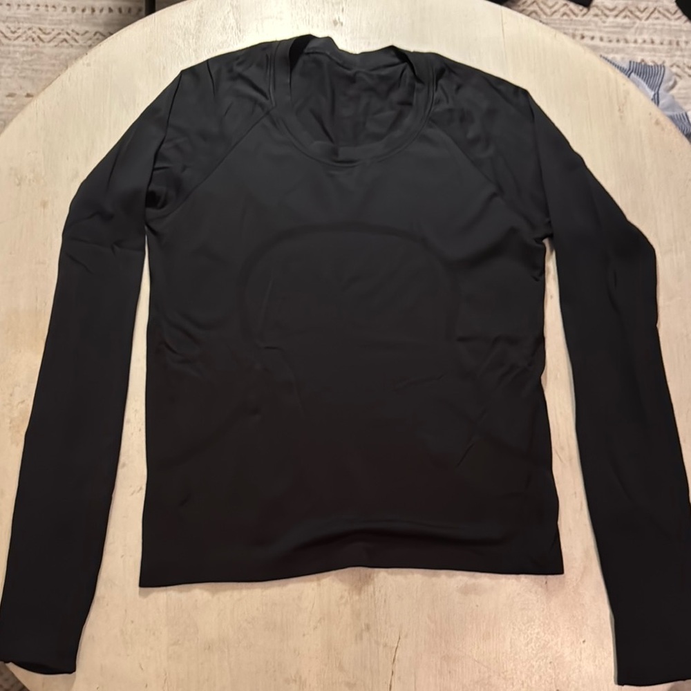 Lululemon Athletica Black Fitted Long Sleeve Tee